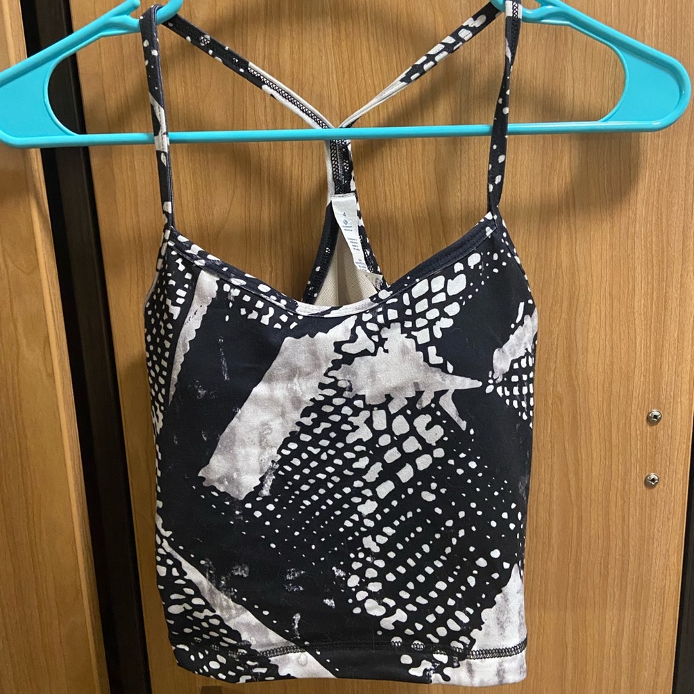 Lululemon flow y tank